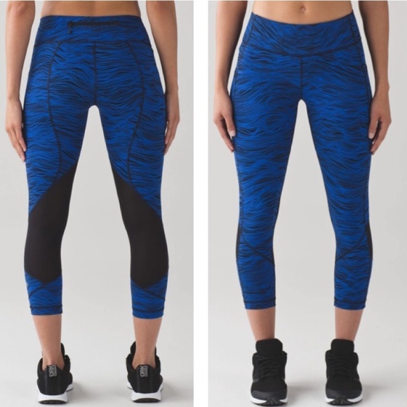 lululemon athletica Pants - Lululemon Pace Rival Crop 22” Leggings Size 2 Life Lines Cerulean Blue Black